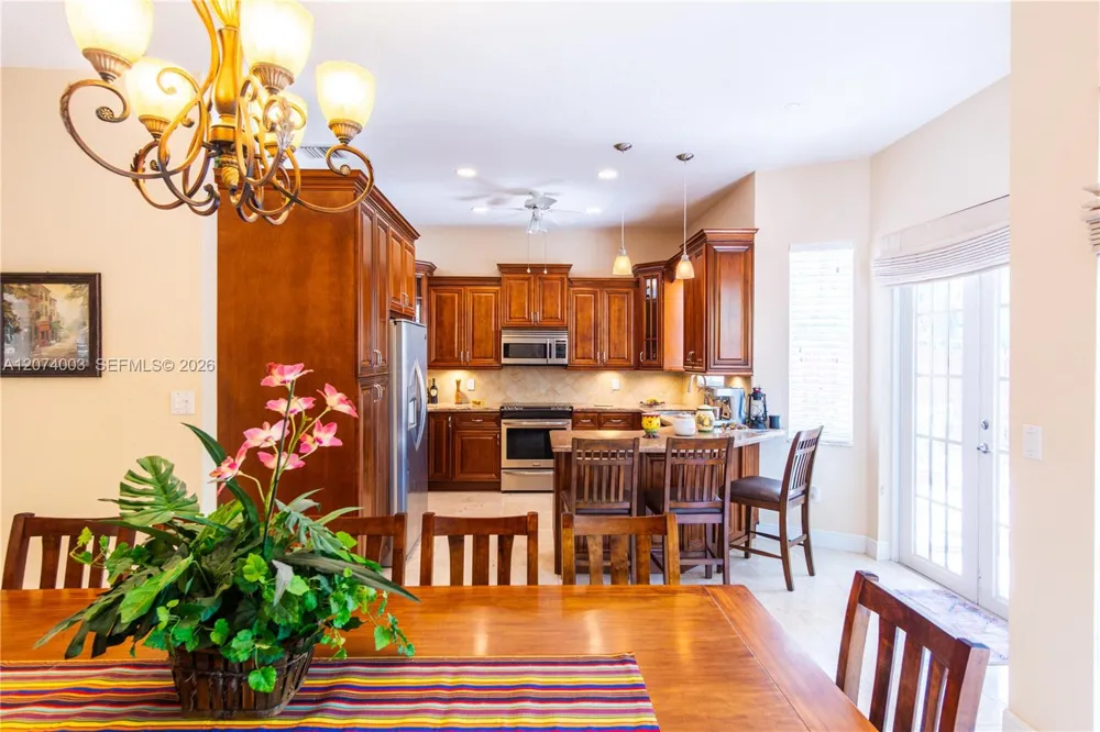 10564 NW 57th St Doral, FL 33178