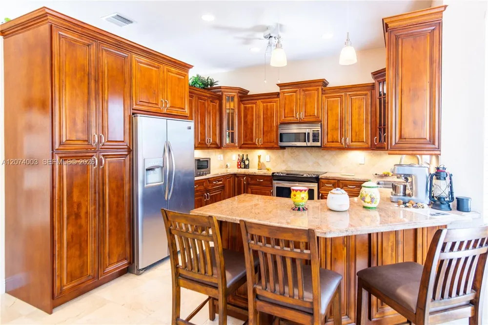 10564 NW 57th St Doral, FL 33178