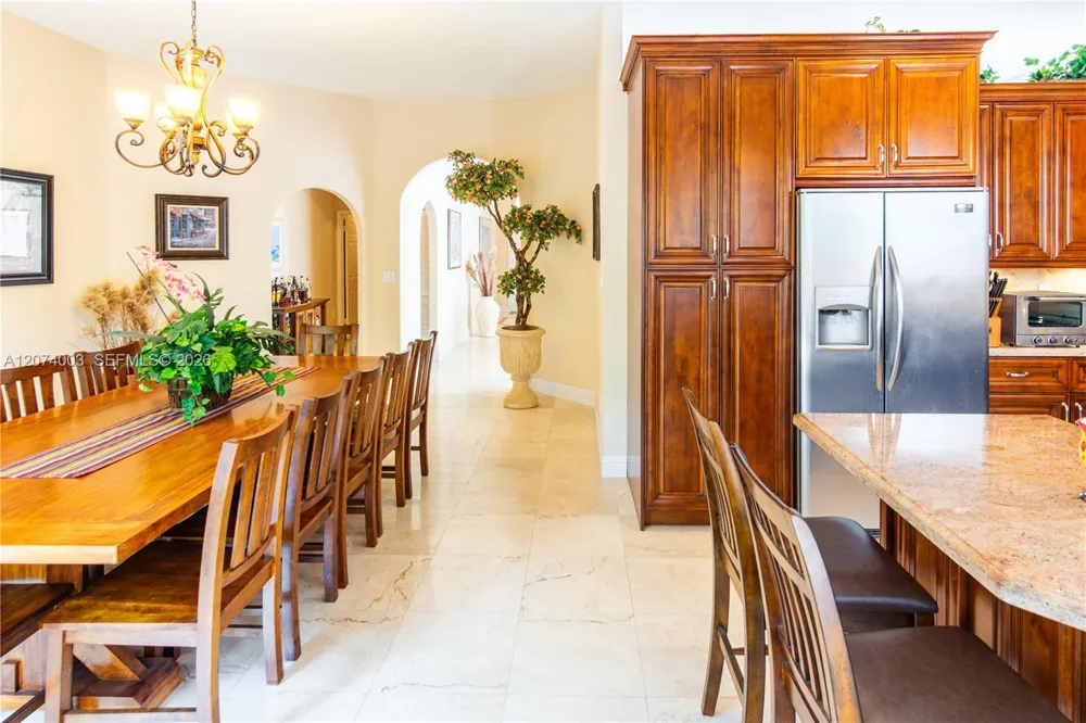 10564 NW 57th St Doral, FL 33178