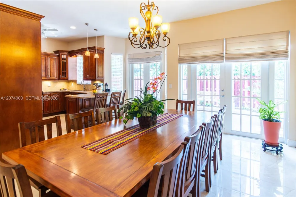 10564 NW 57th St Doral, FL 33178