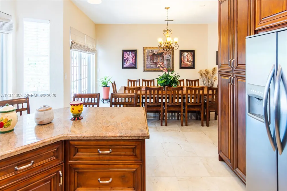 10564 NW 57th St Doral, FL 33178