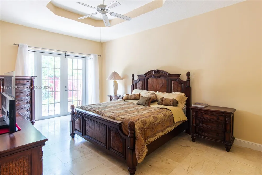 10564 NW 57th St Doral, FL 33178