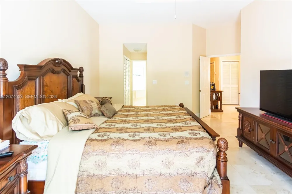 10564 NW 57th St Doral, FL 33178