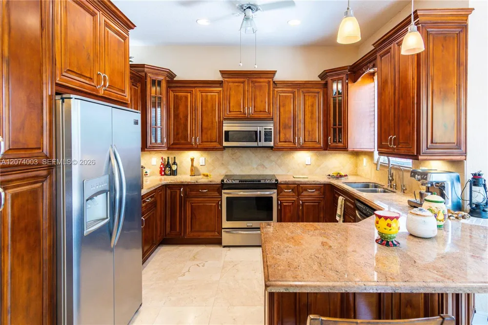 10564 NW 57th St Doral, FL 33178