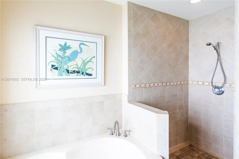 10564 NW 57th St Doral, FL 33178