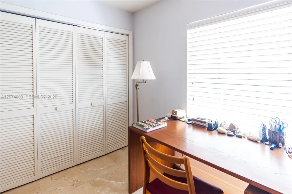 10564 NW 57th St Doral, FL 33178