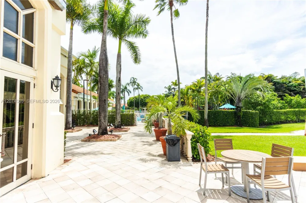 10564 NW 57th St Doral, FL 33178