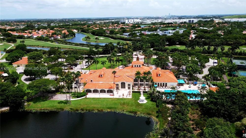 10564 NW 57th St Doral, FL 33178