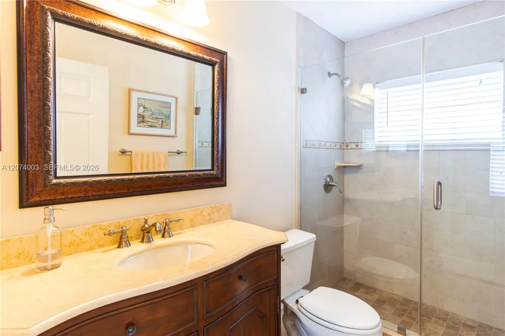 10564 NW 57th St Doral, FL 33178