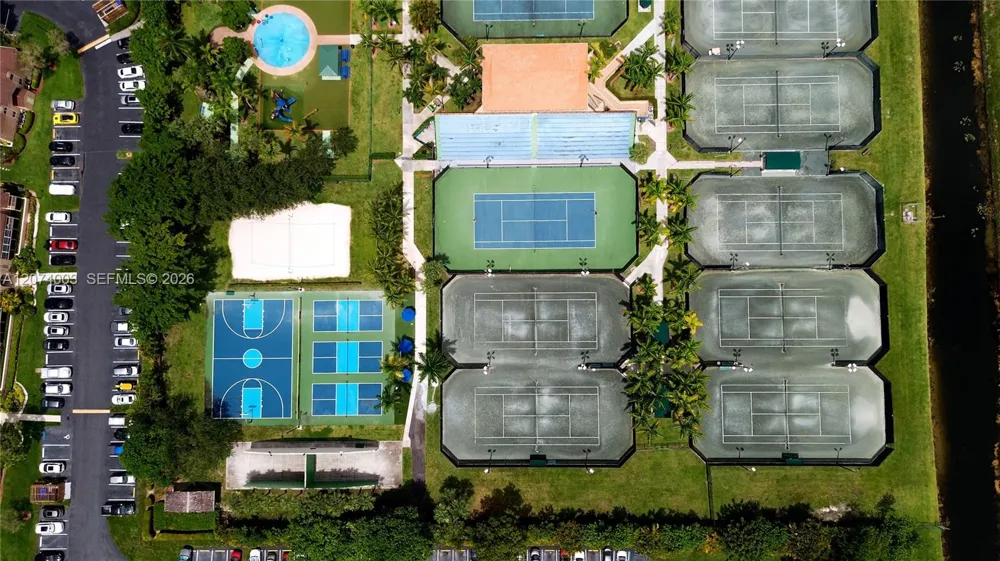 10564 NW 57th St Doral, FL 33178