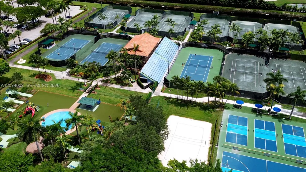 10564 NW 57th St Doral, FL 33178