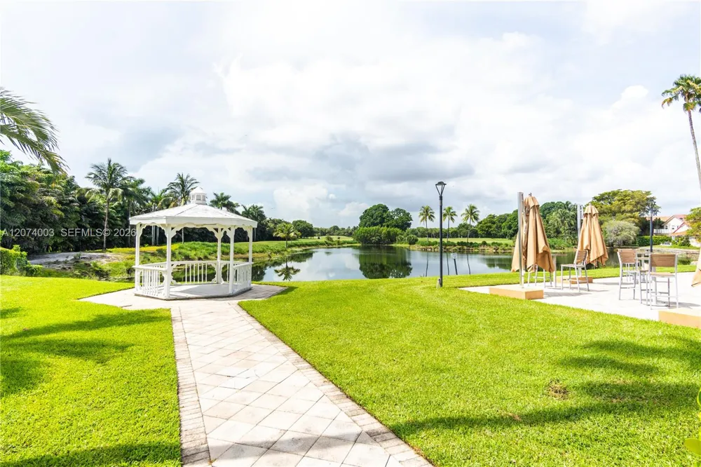 10564 NW 57th St Doral, FL 33178