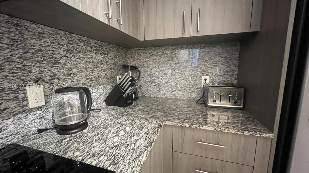 5350 NW 84th Ave #1605 Doral, FL 33166