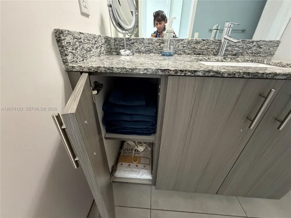 5350 NW 84th Ave #1605 Doral, FL 33166