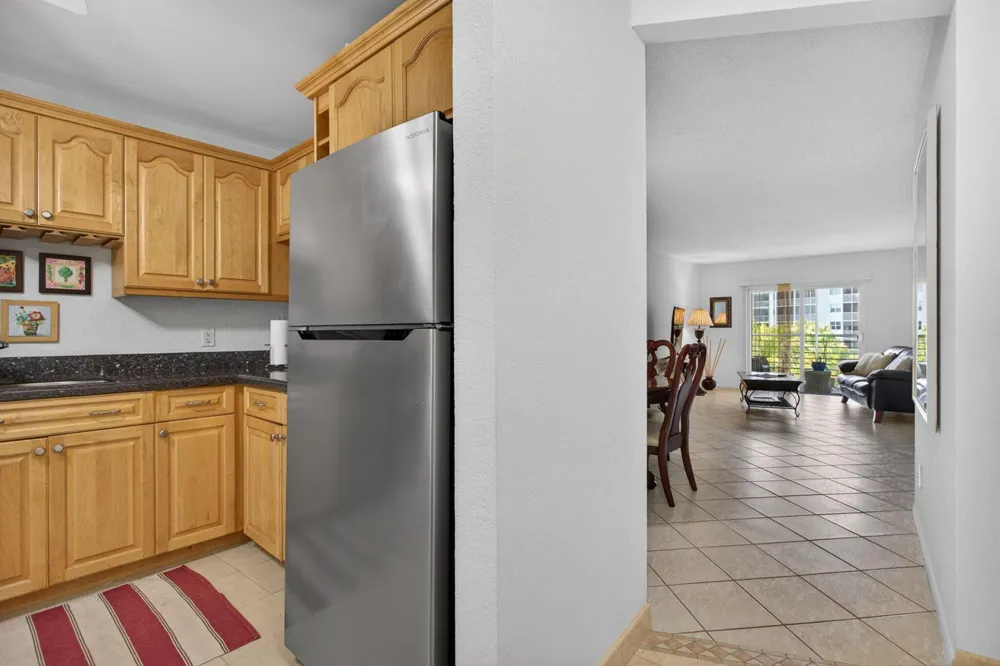 2731 NE 14TH ST Causeway #405 Pompano Beach, FL 33062