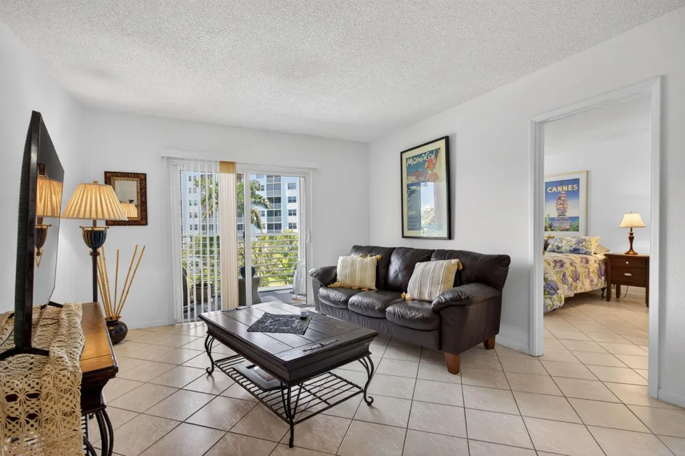 2731 NE 14TH ST Causeway #405 Pompano Beach, FL 33062