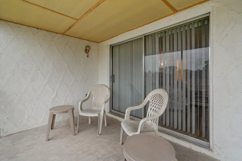 12026 GREENWAY CIRCLE S #202 Royal Palm Beach, FL 33411