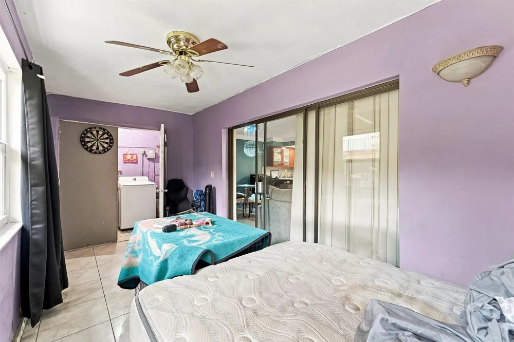 6 Spinning Wheel Lane Tamarac, FL 33319