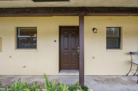 506 GLENWOOD DRIVE