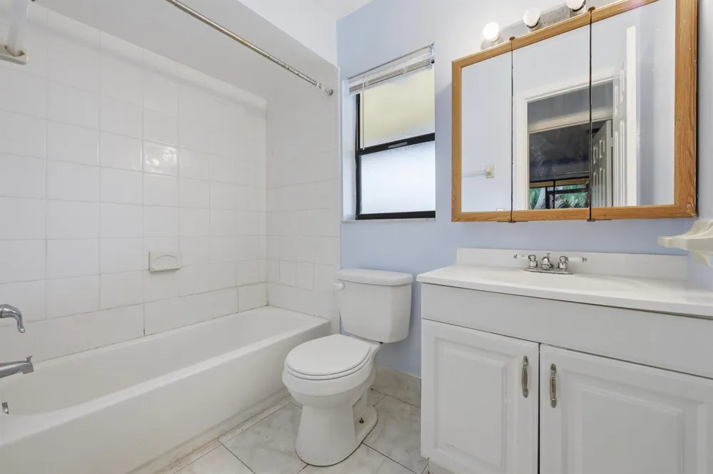 506 GLENWOOD DRIVE West Palm Beach, FL 33415