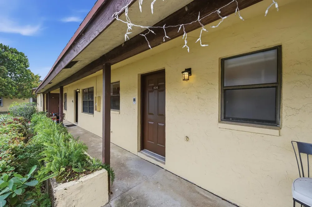 506 GLENWOOD DRIVE West Palm Beach, FL 33415