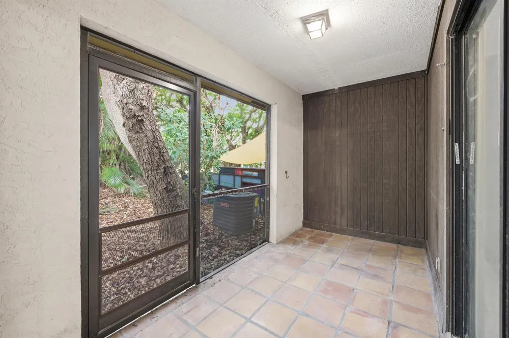 506 GLENWOOD DRIVE West Palm Beach, FL 33415