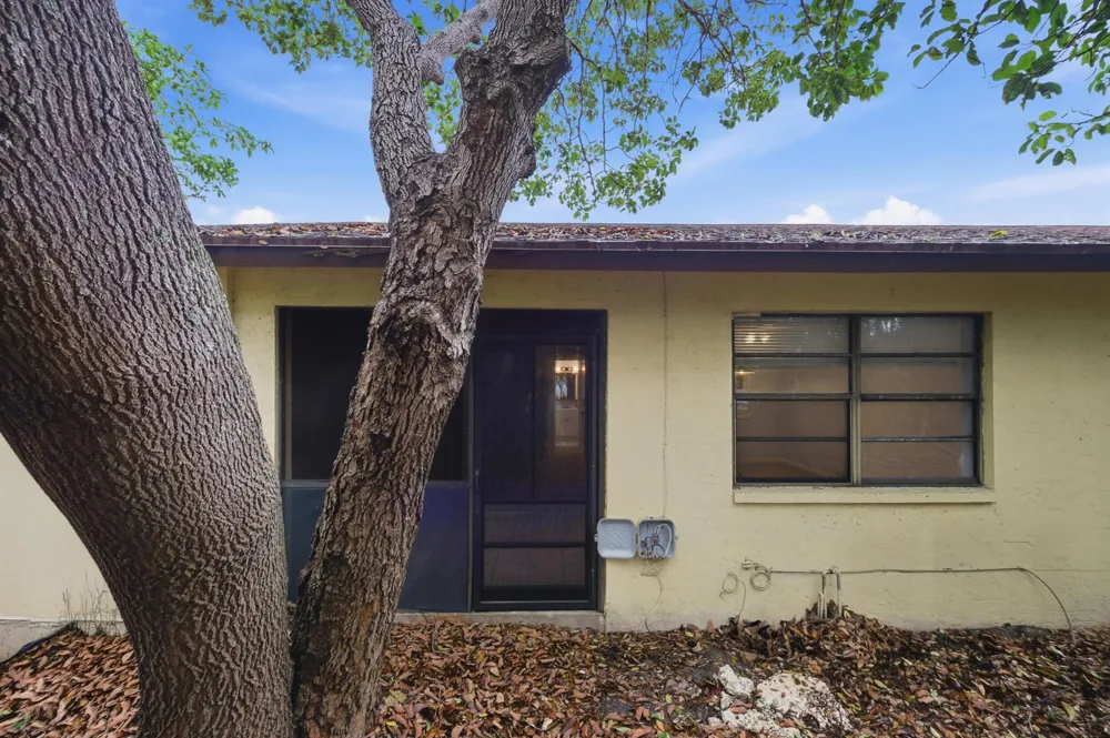 506 GLENWOOD DRIVE West Palm Beach, FL 33415
