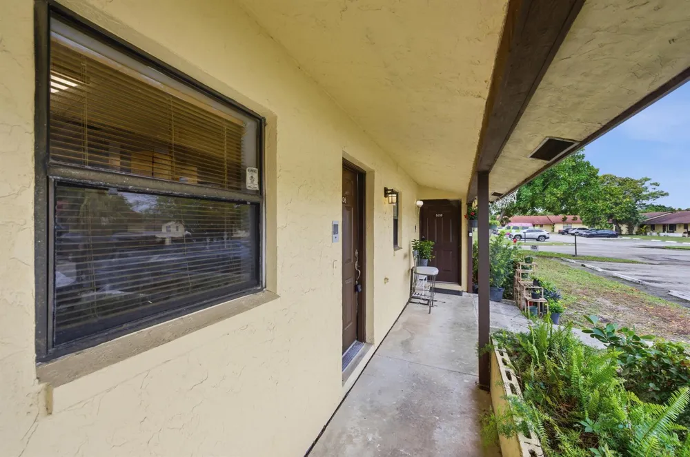 506 GLENWOOD DRIVE West Palm Beach, FL 33415