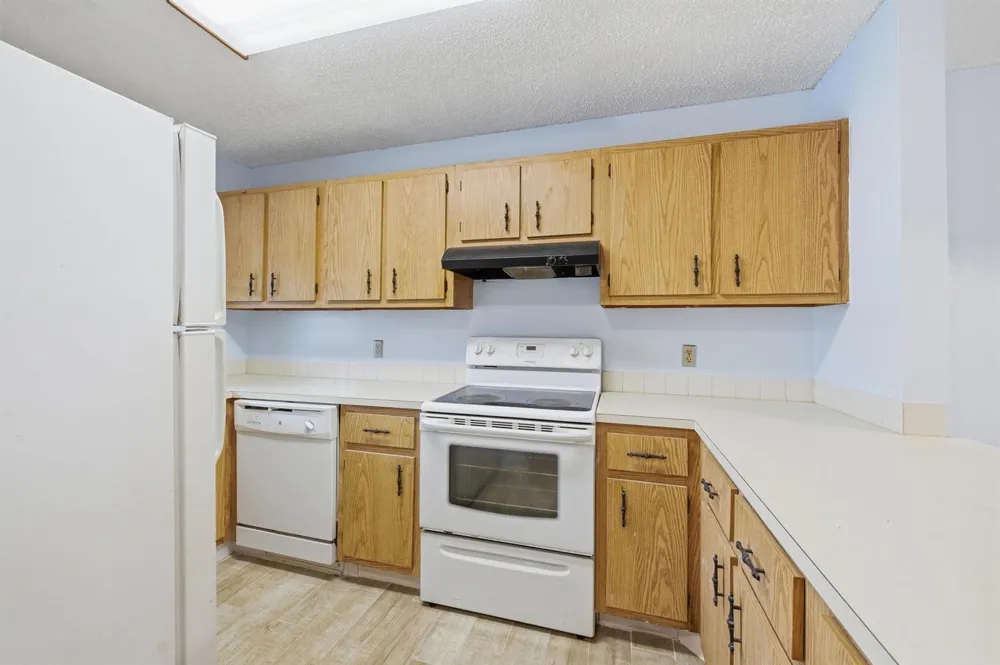 506 GLENWOOD DRIVE West Palm Beach, FL 33415