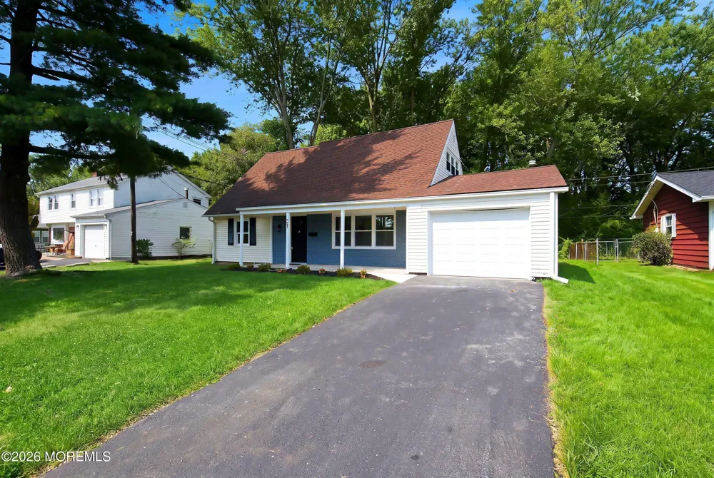 21 Glenview Lane Willingboro, NJ 08046