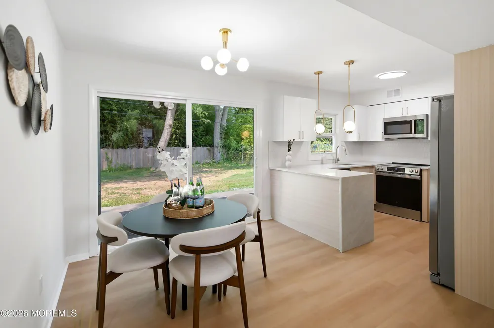 21 Glenview Lane Willingboro, NJ 08046