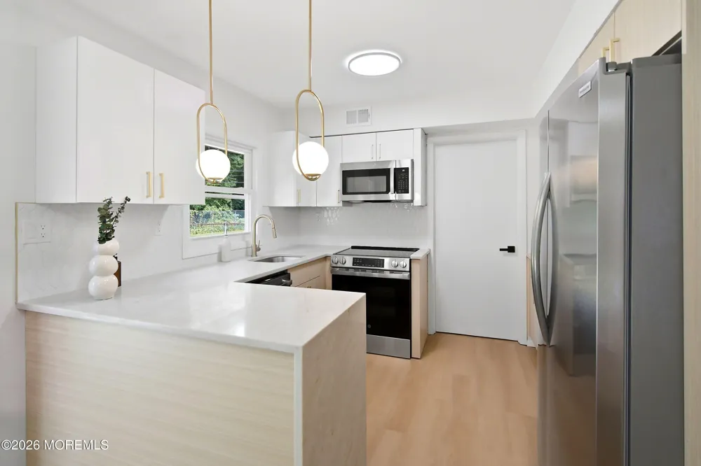 21 Glenview Lane Willingboro, NJ 08046