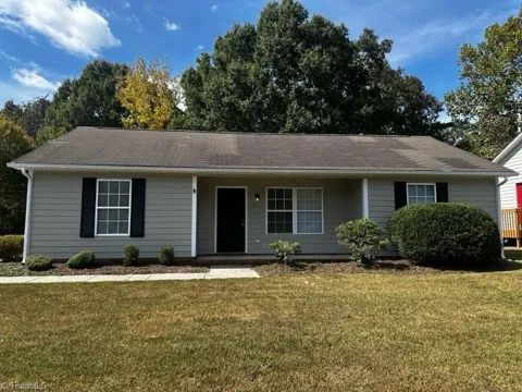 2711 Ingleside Drive