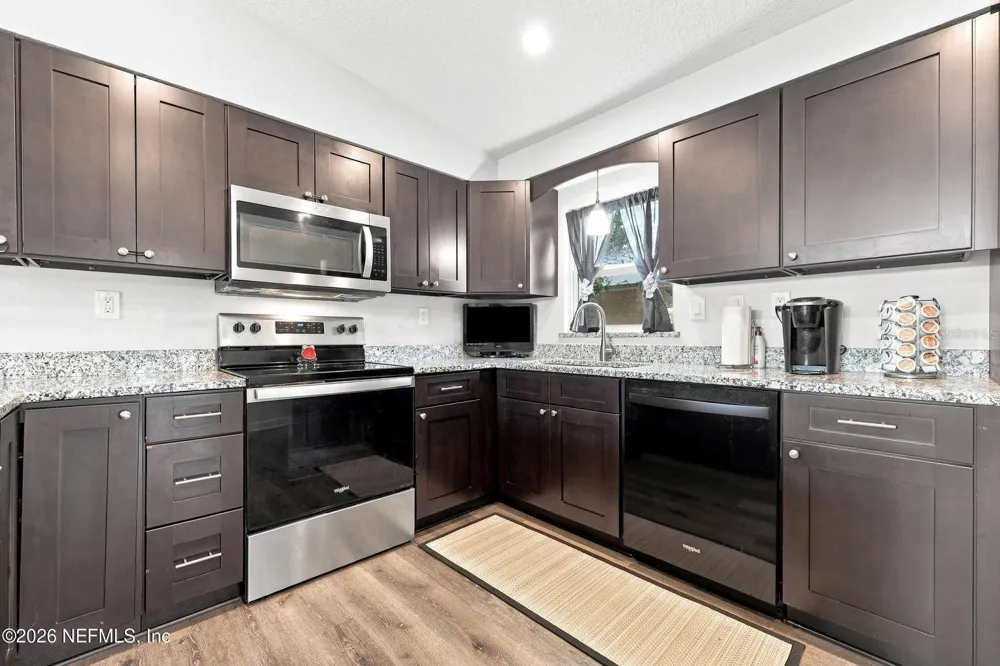 905 SAINT JOHNS AVENUE Green Cove Springs, FL 32043