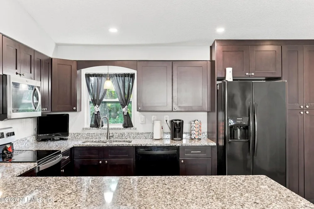 905 SAINT JOHNS AVENUE Green Cove Springs, FL 32043