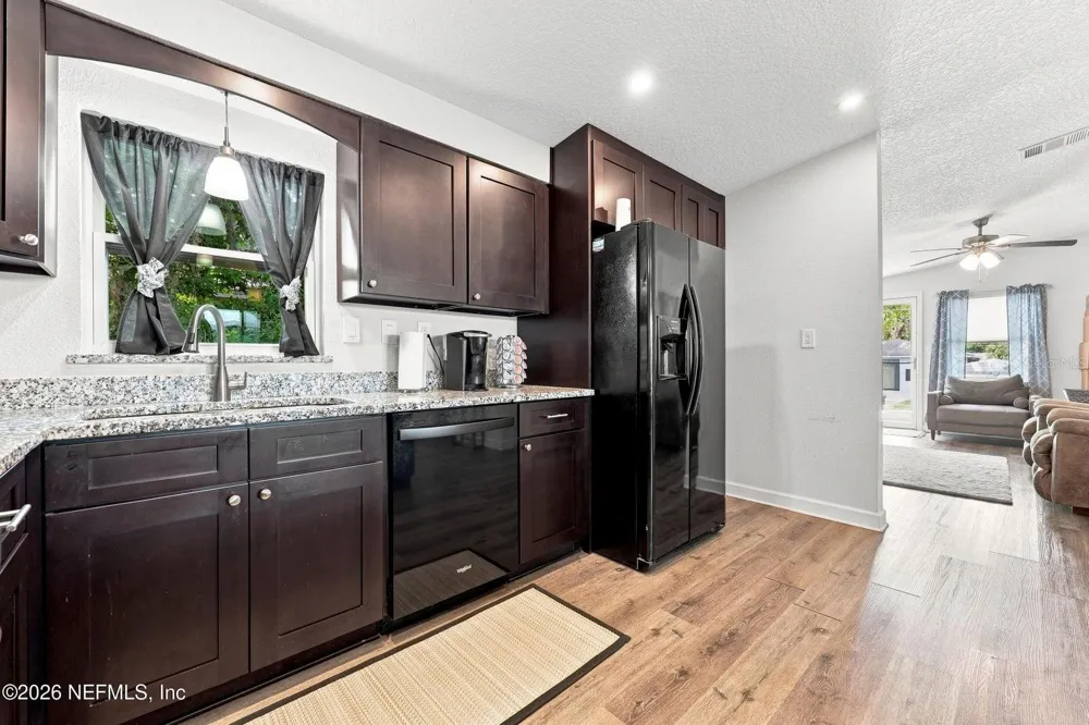 905 SAINT JOHNS AVENUE Green Cove Springs, FL 32043