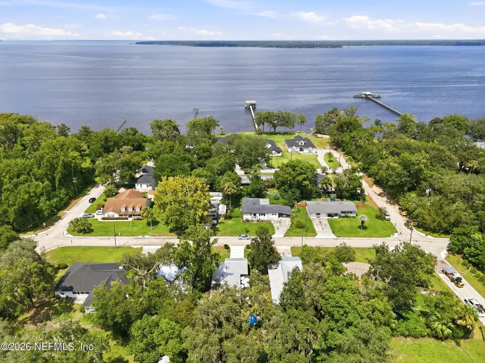 905 SAINT JOHNS AVENUE Green Cove Springs, FL 32043
