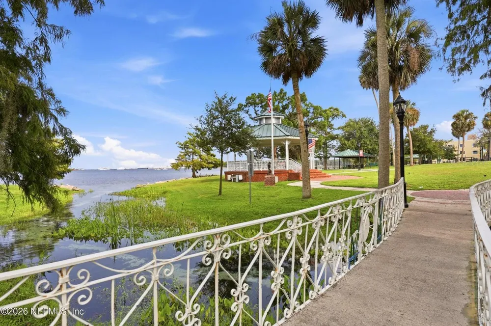 905 SAINT JOHNS AVENUE Green Cove Springs, FL 32043