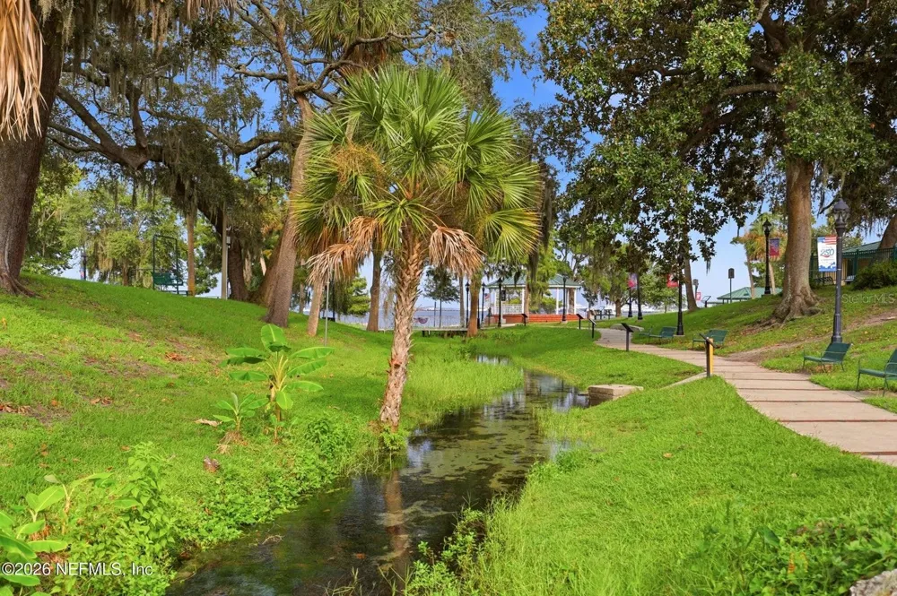 905 SAINT JOHNS AVENUE Green Cove Springs, FL 32043