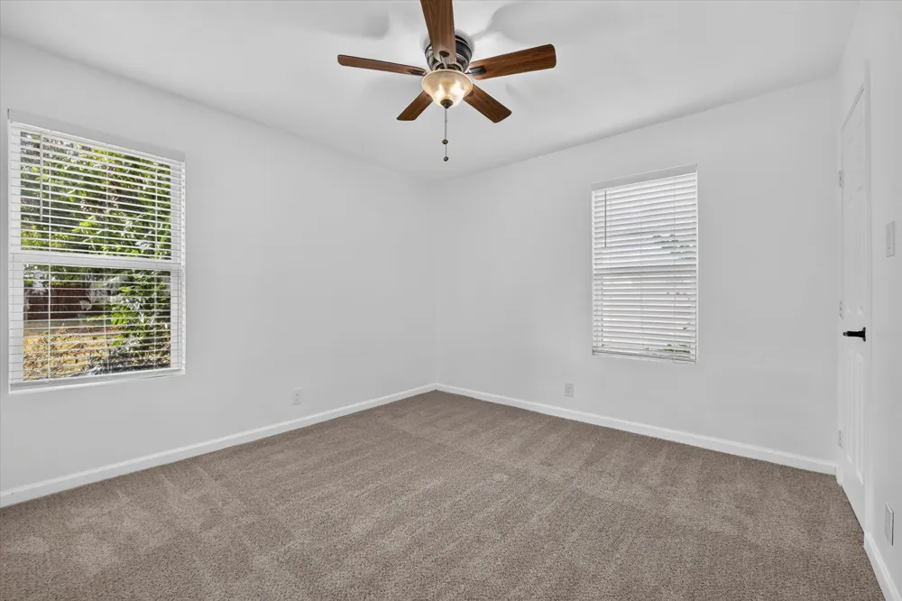 906 Euclid Street Cleburne, TX 76033