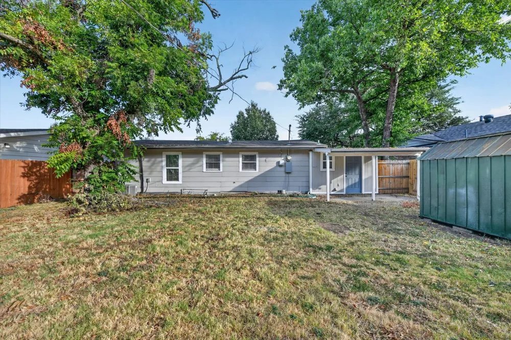 906 Euclid Street Cleburne, TX 76033