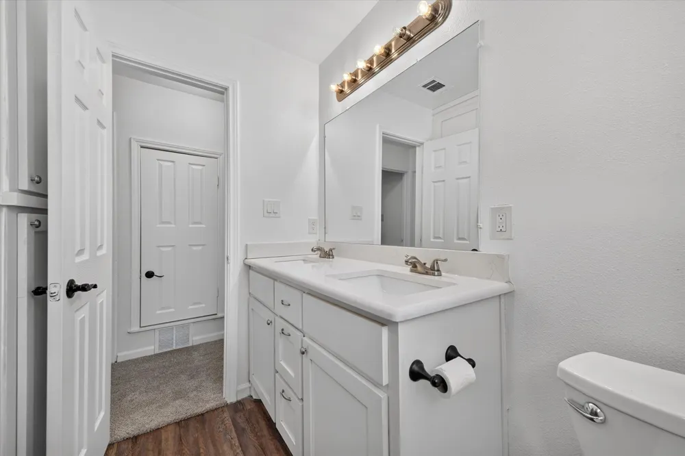 906 Euclid Street Cleburne, TX 76033
