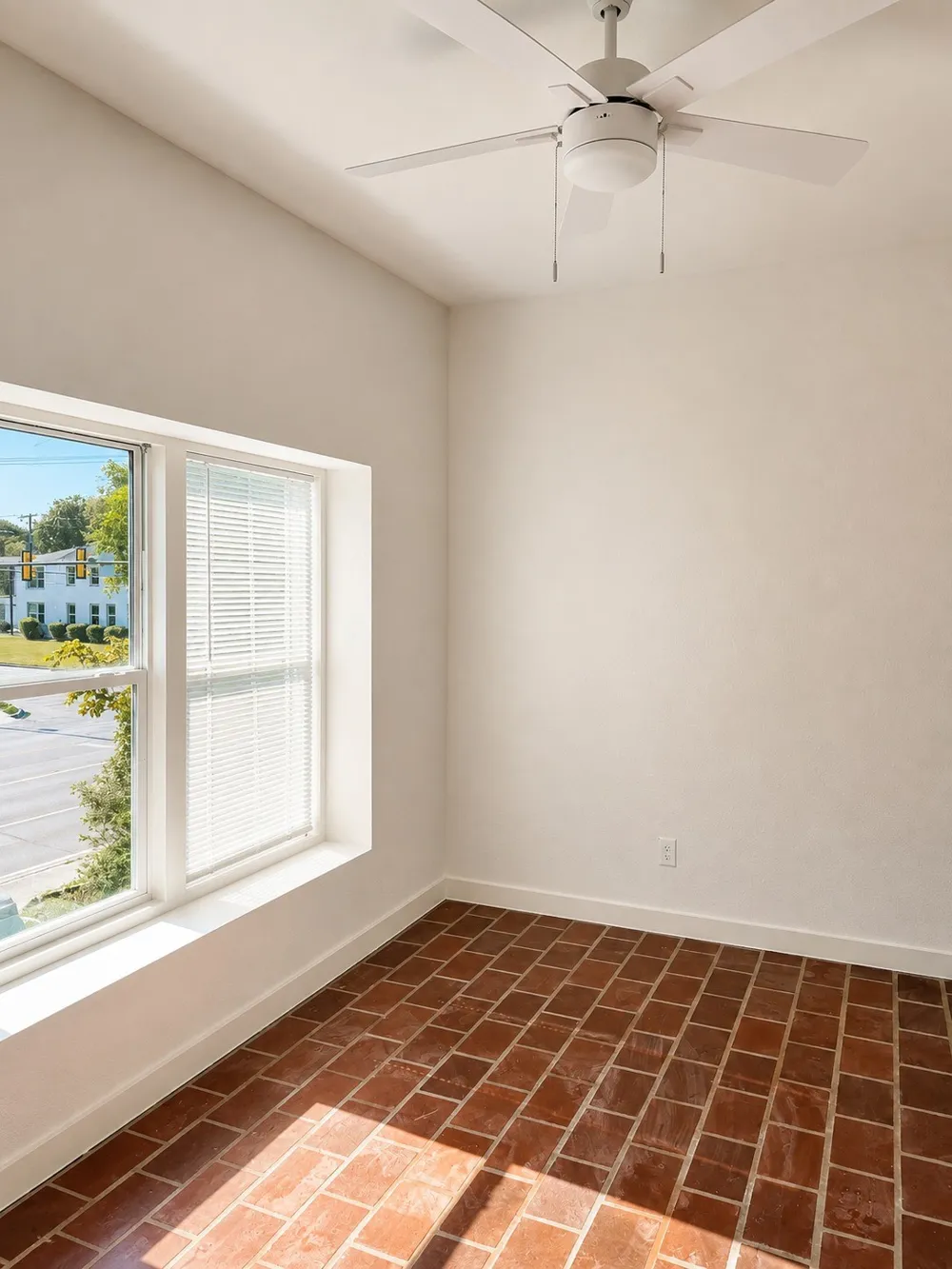 3252 S University Drive Fort Worth, TX 76109
