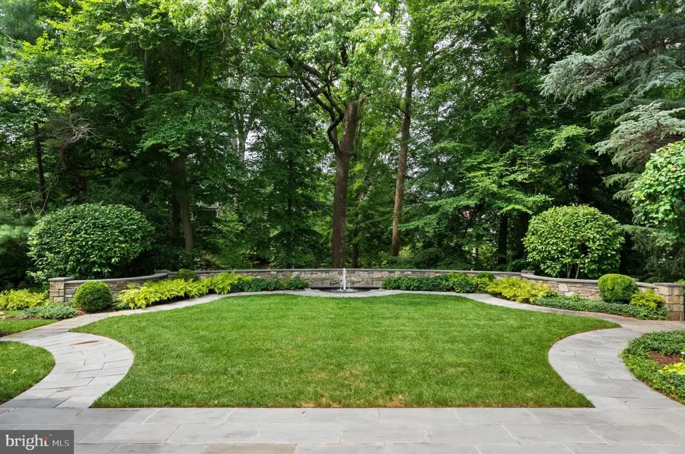 4940 INDIAN LANE NW Washington, DC 20016