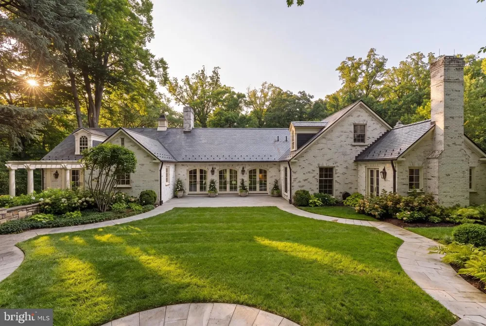 4940 INDIAN LANE NW Washington, DC 20016