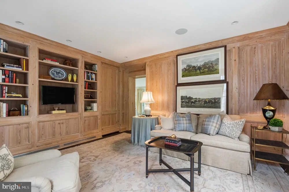 4940 INDIAN LANE NW Washington, DC 20016