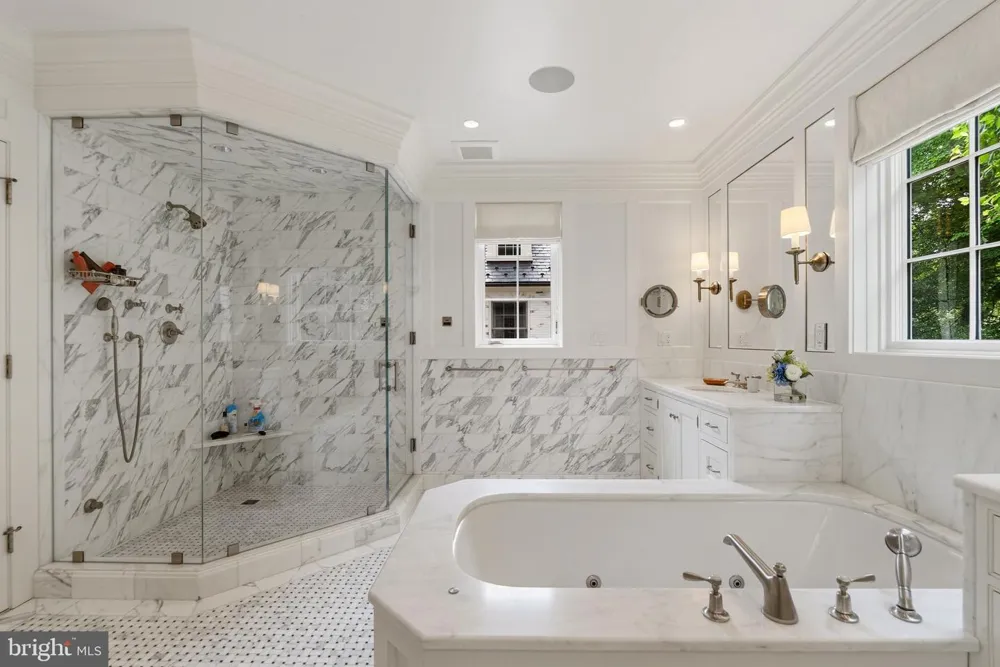 4940 INDIAN LANE NW Washington, DC 20016