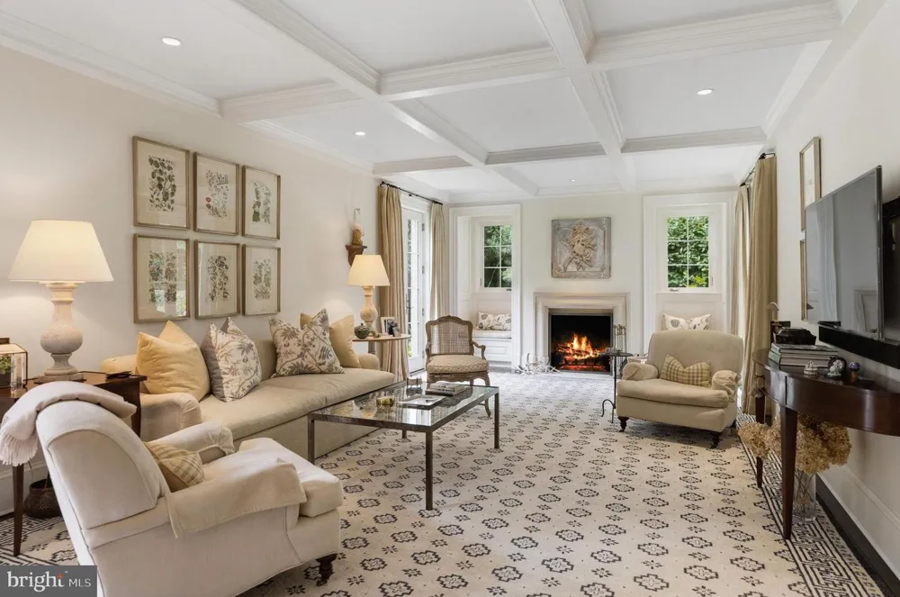 4940 INDIAN LANE NW Washington, DC 20016