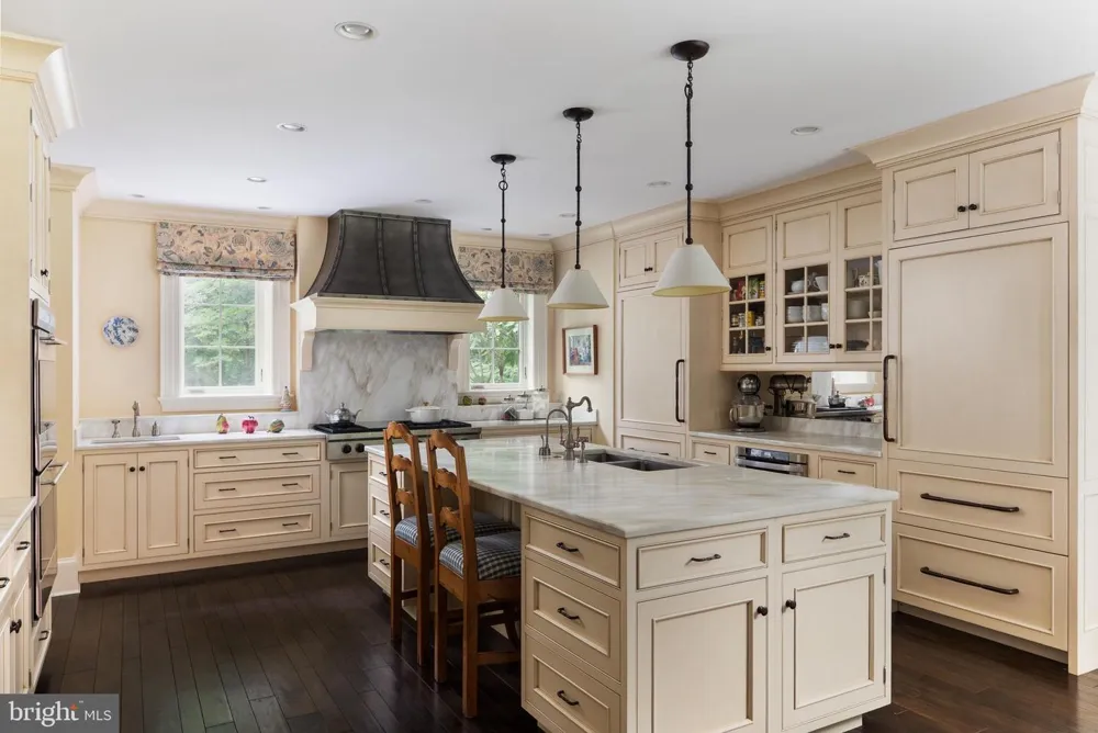 4940 INDIAN LANE NW Washington, DC 20016