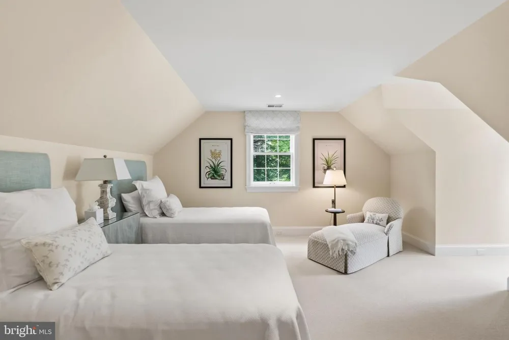 4940 INDIAN LANE NW Washington, DC 20016